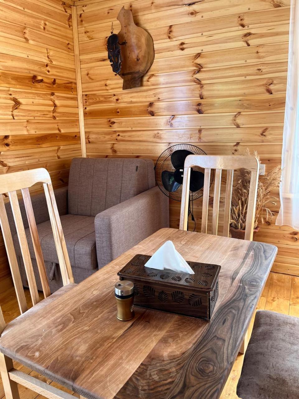 مكان تخييم Tree House & *